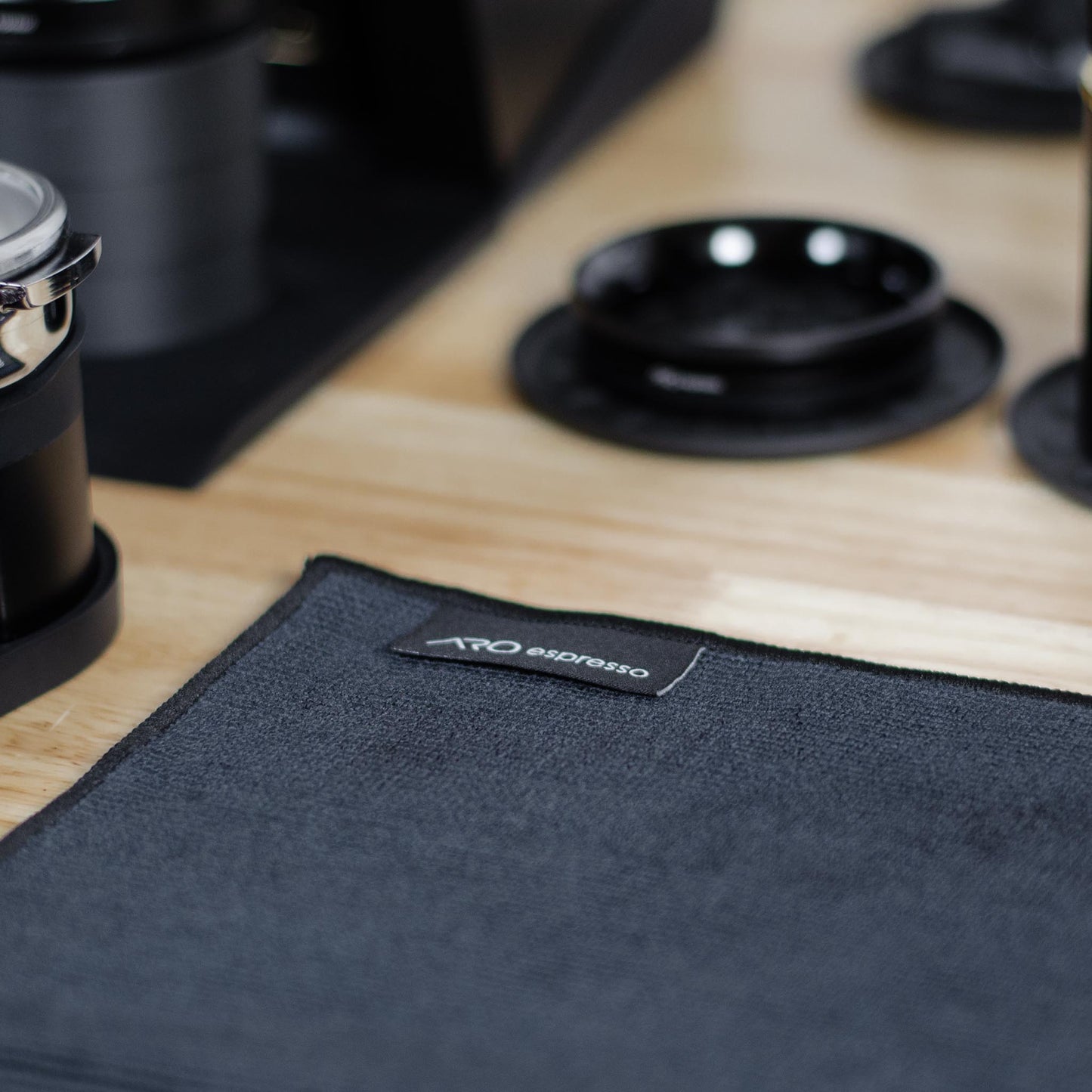 ARO® Magnetic Coffee Bar Towel | 35x35cm Microfiber Towel with Removable Magnet + Magnetic Target